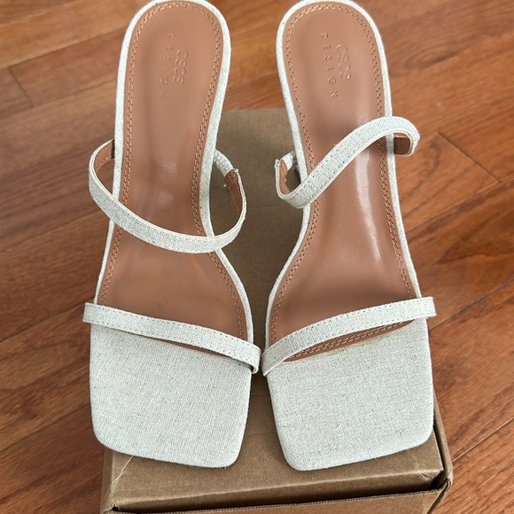 ASOS Design Sandals - Picture 2 of 3